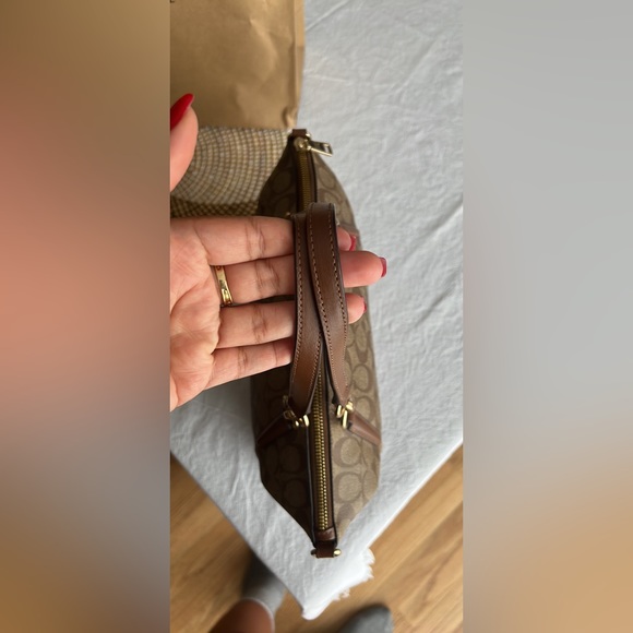 ✨Coach crossbody ✨ - Picture 4 of 7